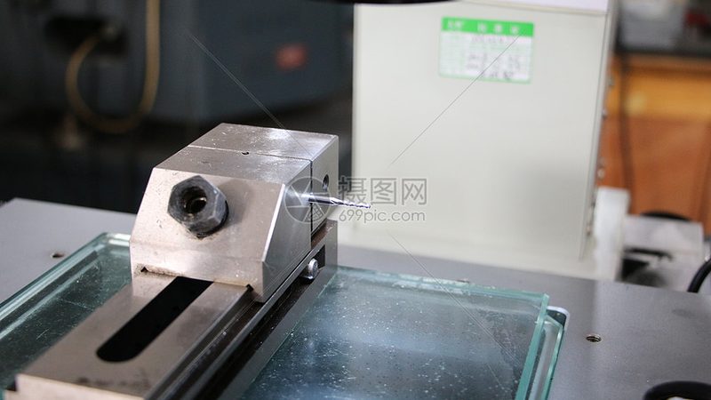 数控车床导轨磨损：修复与预防策略**